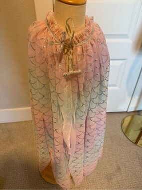 Sweet Wink Mermaid Cape